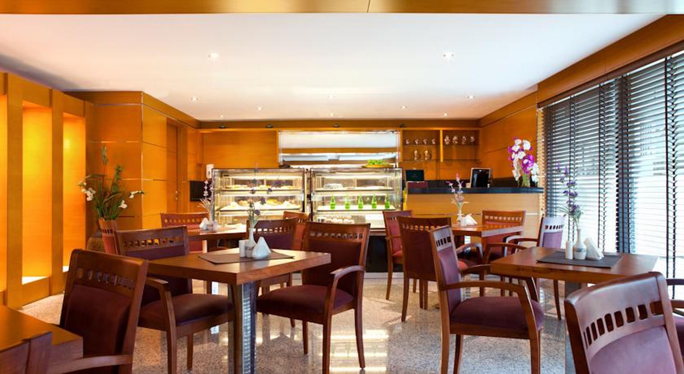 Golden Sands Hotel apartamentos Dubái Restaurante foto